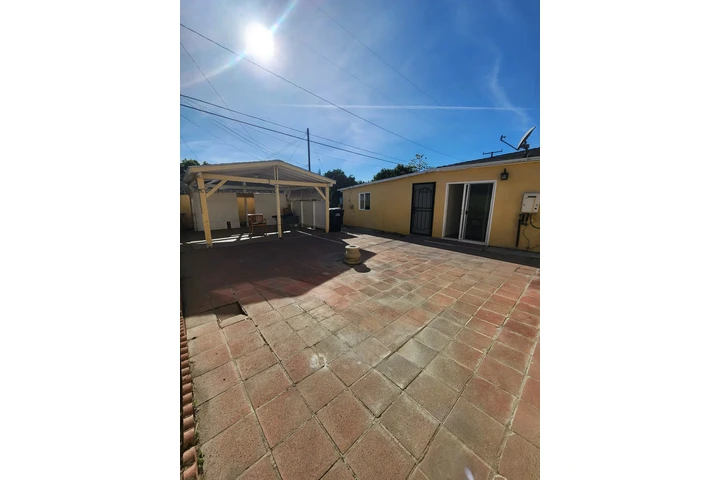 $2290 : Apartamento en Paramount image 5