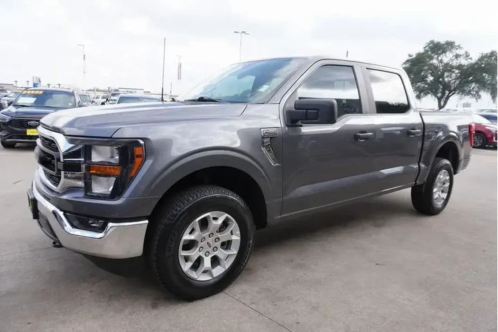 $39988 : Ford F-150 2023 4x4 XLT 4dr image 3