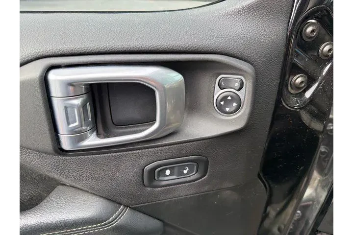 $28992 : Jeep Gladiator 2020 4x4 Over image 6