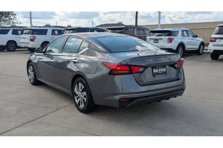 $18899 : Nissan Altima 2024 2.5 S 4dr image 6