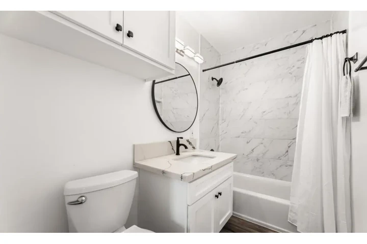 $2350 : 3Bed/2Bath Home For Rent in LA image 9