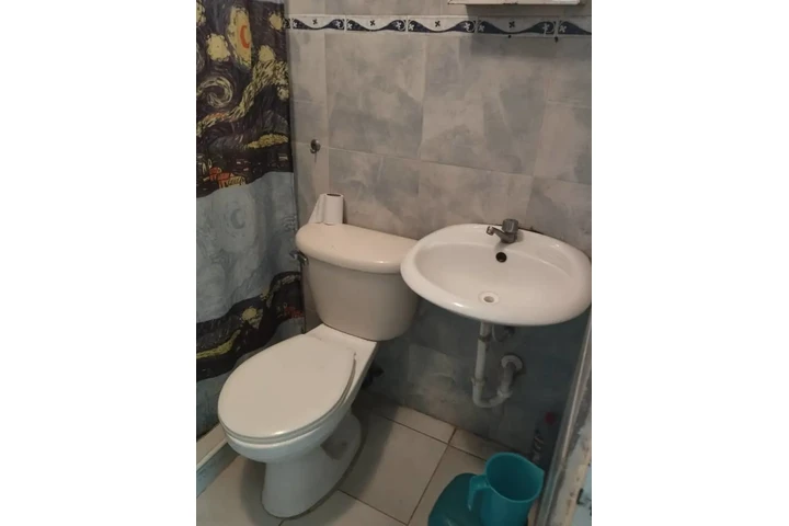 $60 : Alquilo habitación anexa con image 8