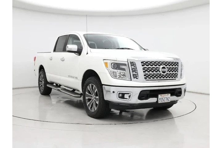 $26998 : Nissan Titan 2018 4x4 SL 4dr image 1