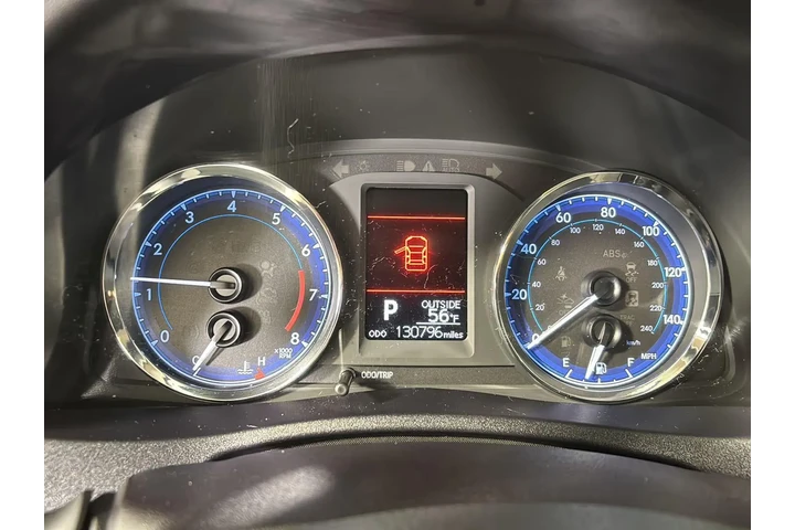 $15299 : 2018 Corolla LE image 3