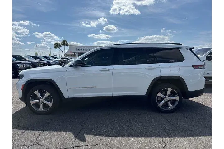 $24393 : Jeep Grand Cherokee L 2021 4 image 2
