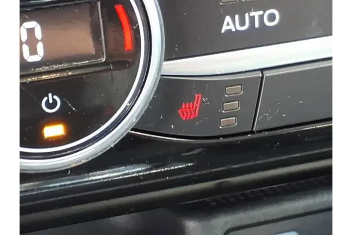 $14988 : Ford Escape 2021 SE 4dr SUV image 8