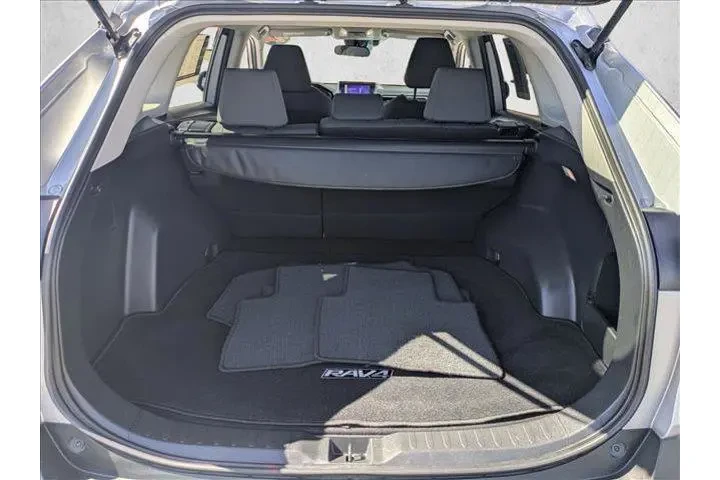 $30999 : Toyota RAV4 2024 AWD XLE 4dr image 6