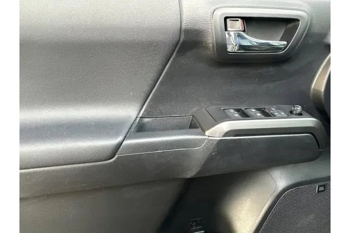 $38500 : Toyota Tacoma 2020 4x4 TRD O image 10