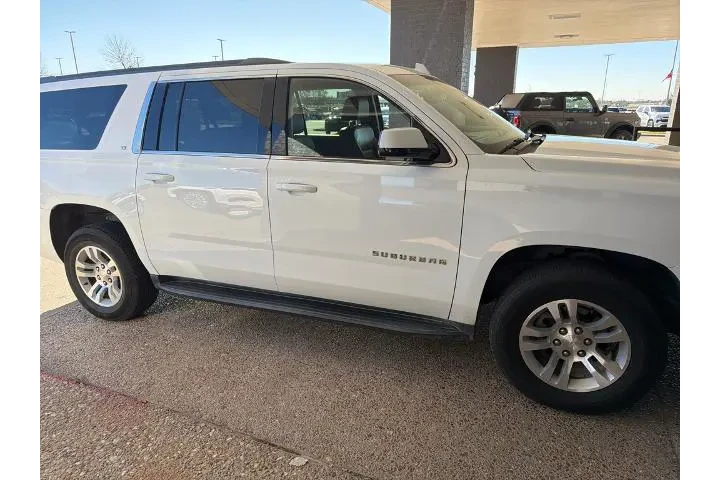 $16544 : Chevrolet Suburban 2018 4x2 image 4
