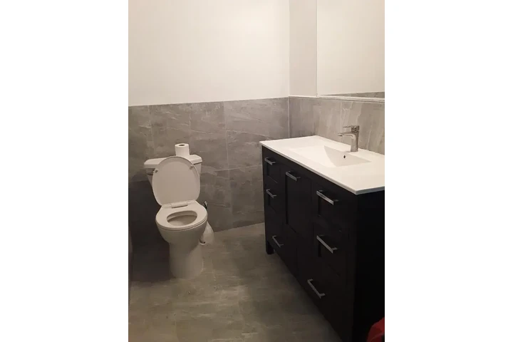 $1500 : North Miami - Spacious 3/2 image 4