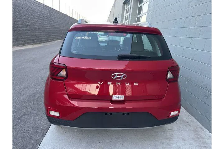 $17500 : Hyundai VENUE 2022 Limited 4 image 5