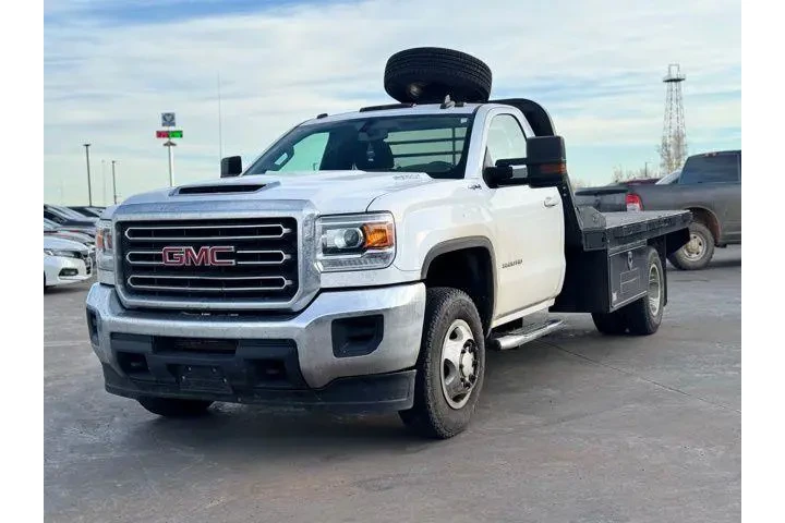 $31889 : GMC Sierra 3500HD CC 2017 4x image 3