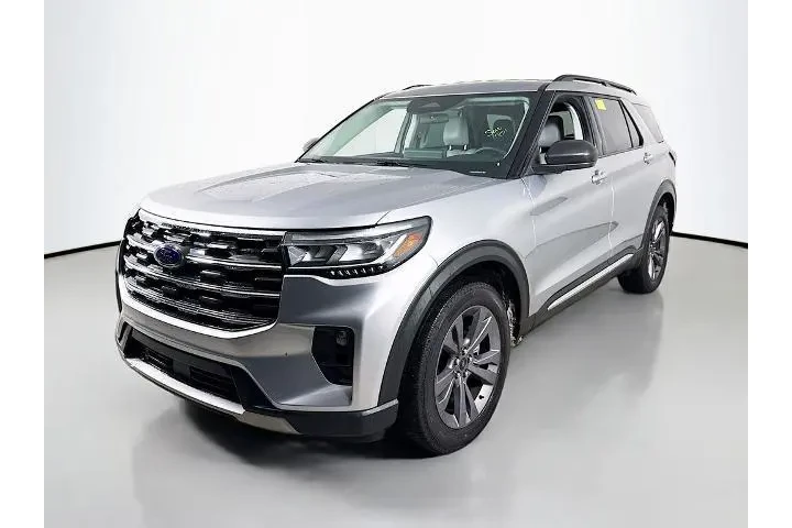 $40000 : Ford Explorer 2025 AWD Activ image 3