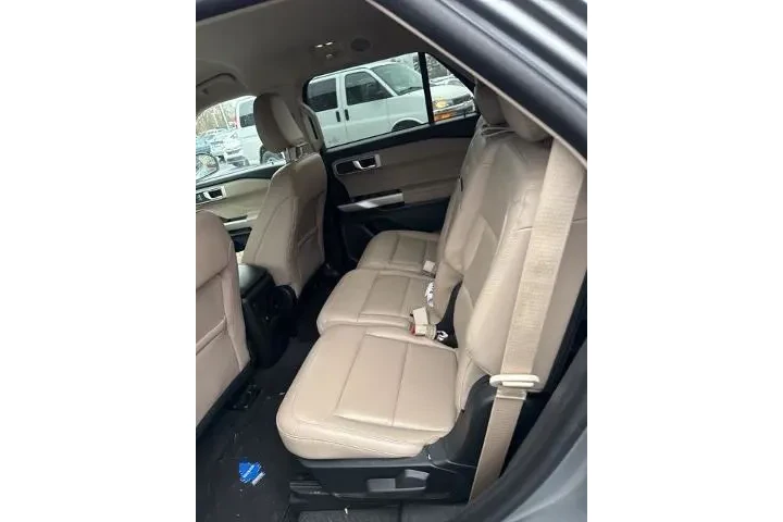 $27995 : Ford Explorer 2022 AWD XLT 4 image 9