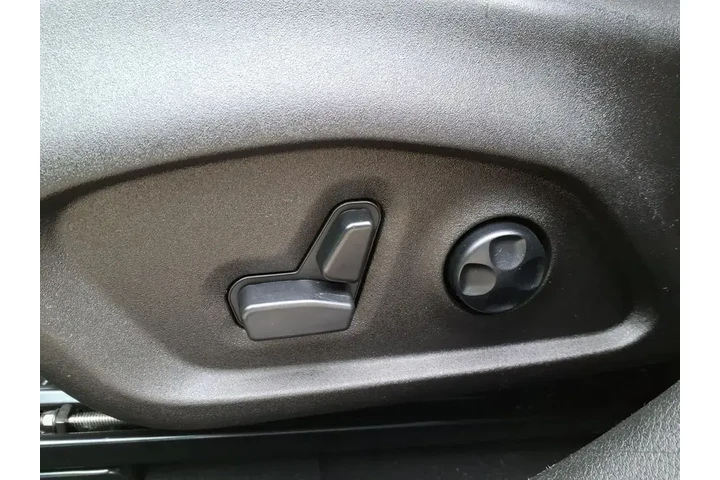 $10891 : Jeep Renegade 2017 4x4 Latit image 9