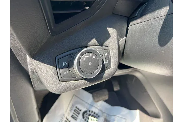 $11965 : Ford Escape 2017 AWD SE 4dr image 8