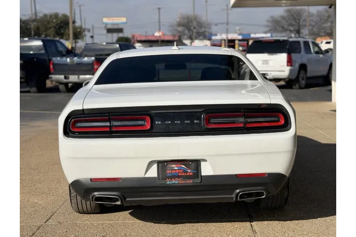 $15499 : 2015 Challenger SXT image 8