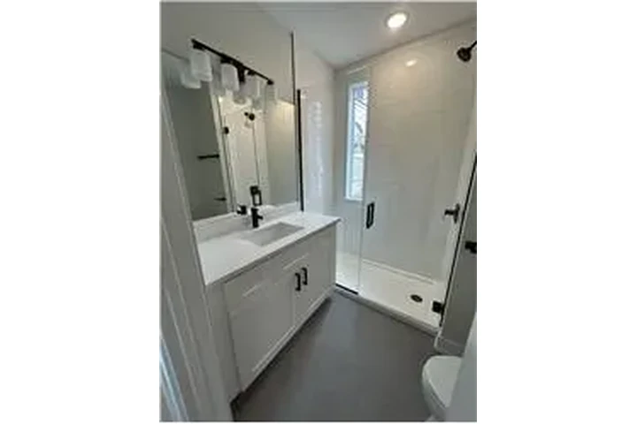 $4500 : Rental property with 3 bedro image 6