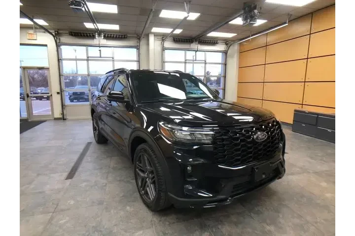 $39602 : Ford Explorer 2025 AWD ST-Li image 1
