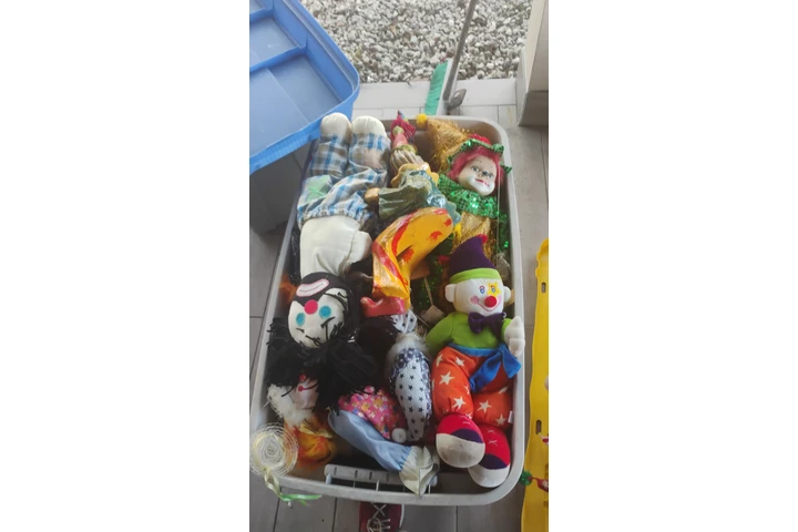 $600 : LOTE de Payasos de Ceramica image 3