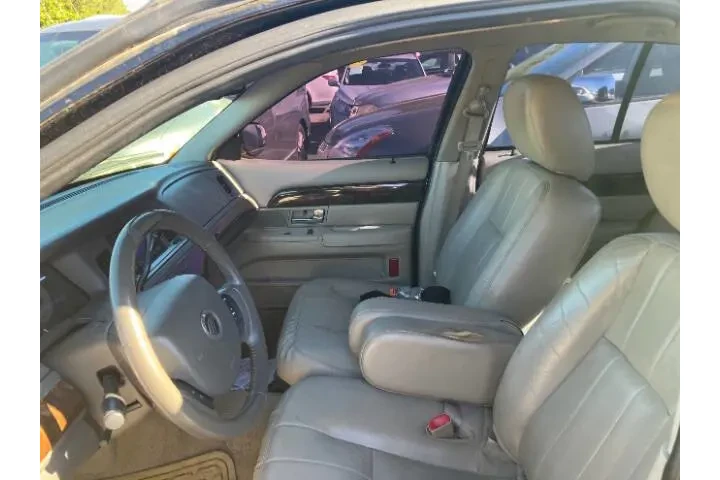 $6900 : 2011 Grand Marquis image 7