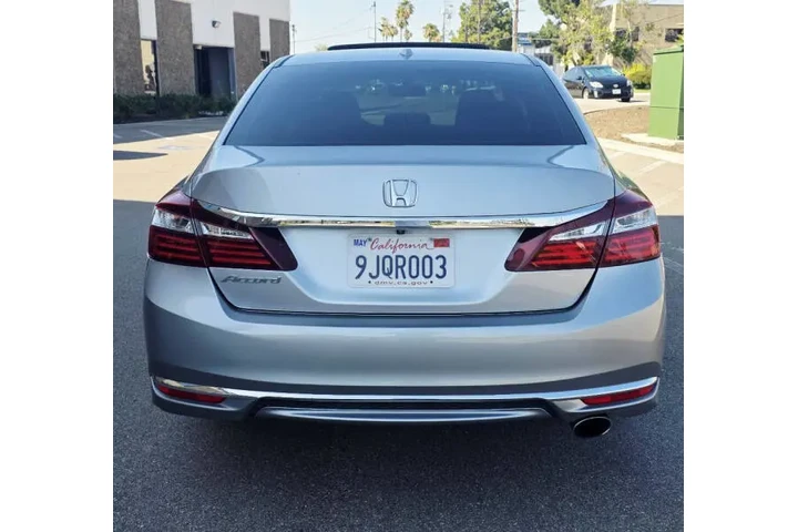 $12950 : 2017 Accord EX image 5
