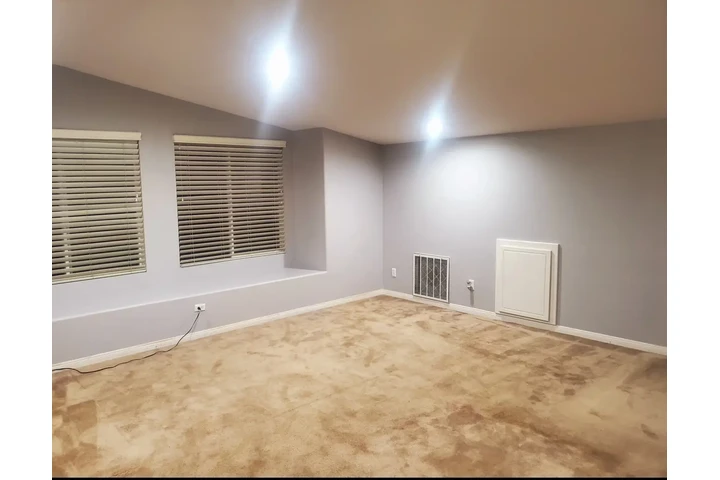 $1800 : Room/loft image 2