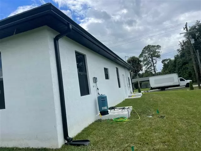 Gutter Fascia Soffit services image 9