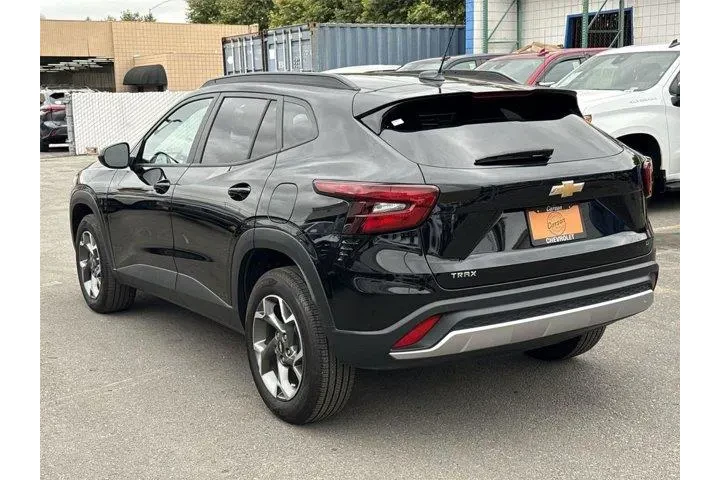 $20900 : Chevrolet Trax 2025 LT 4dr C image 5