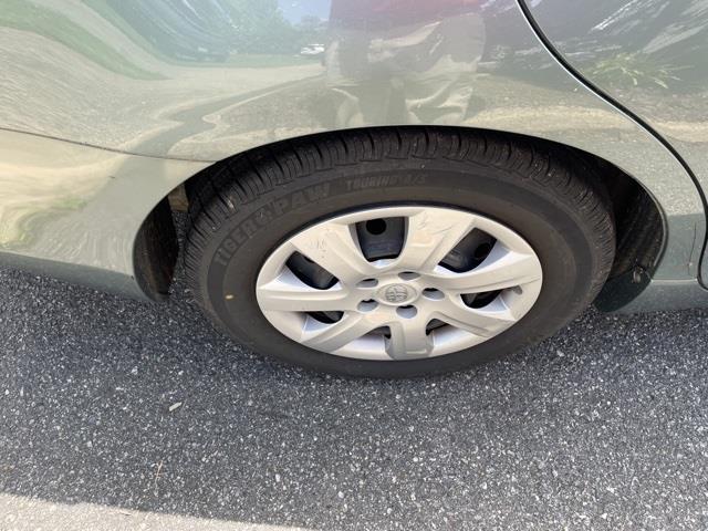 $8740 : PRE-OWNED 2010 TOYOTA CAMRY LE image 9