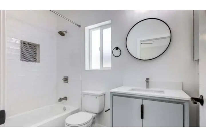 $1500 : Available 1Bed Apt in LA image 2