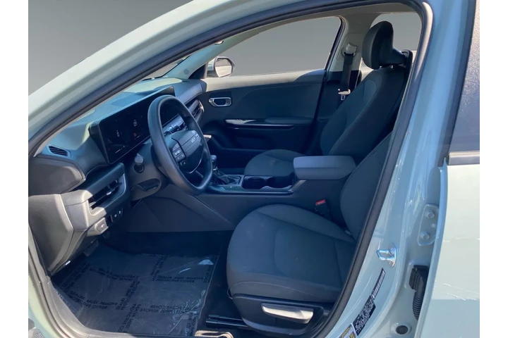 $29199 : Kia K4 2025 image 9