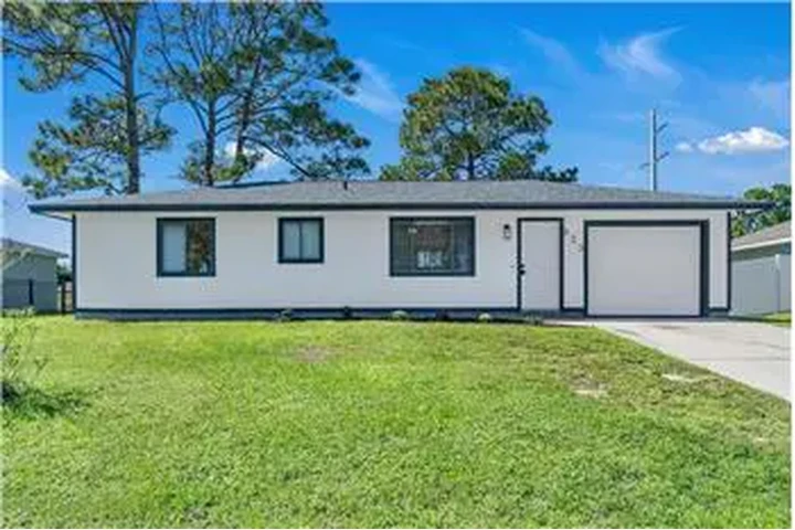 $1100 : Rental property with 2 bedro image 1