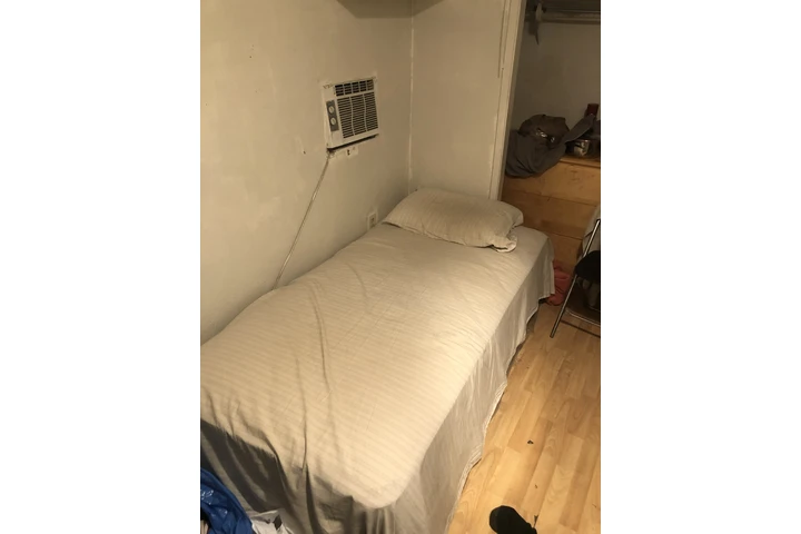 $450 : Cuartito  melrose y Edgemont image 1