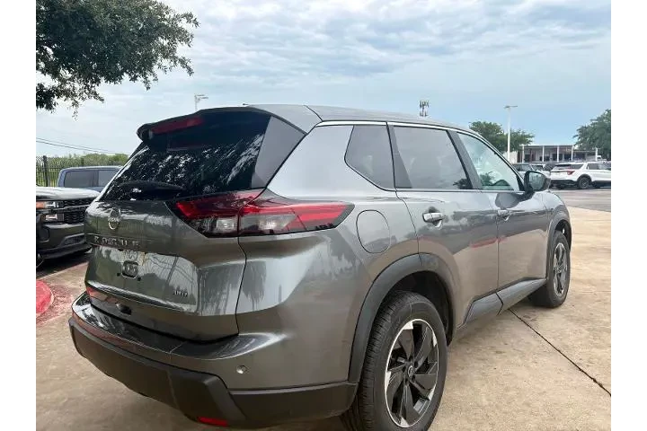 $25774 : Nissan Rogue 2025 AWD SV 4dr image 3