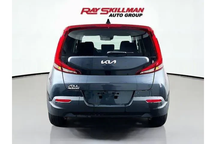 $17975 : Kia Soul 2022 LX 4dr Crossov image 6