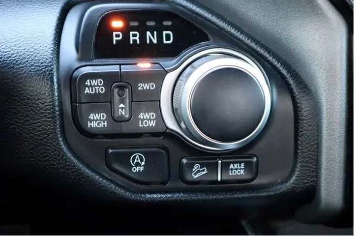 $31159 : Ram 1500 2021 4x4 Big Horn 4 image 8