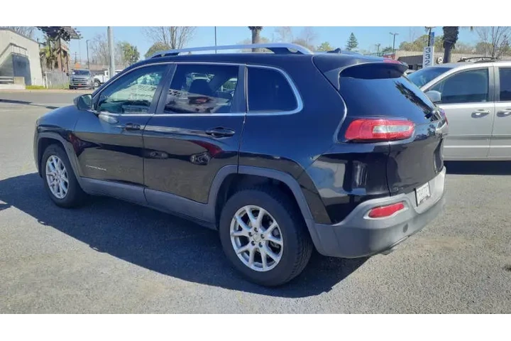 $8450 : 2014 Cherokee Latitude image 4