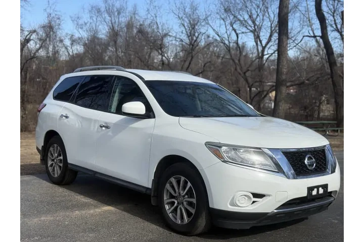 $5999 : 2015 Pathfinder S image 3