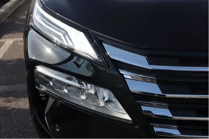 $35161 : Nissan Rogue 2025 Platinum 4 image 10