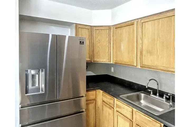 $1200 : AVAILABLE NOW IN MARYLAND MO image 9