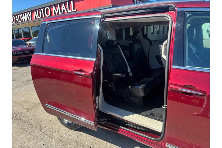 $7980 : 2017 Pacifica Touring-L Plus image 10