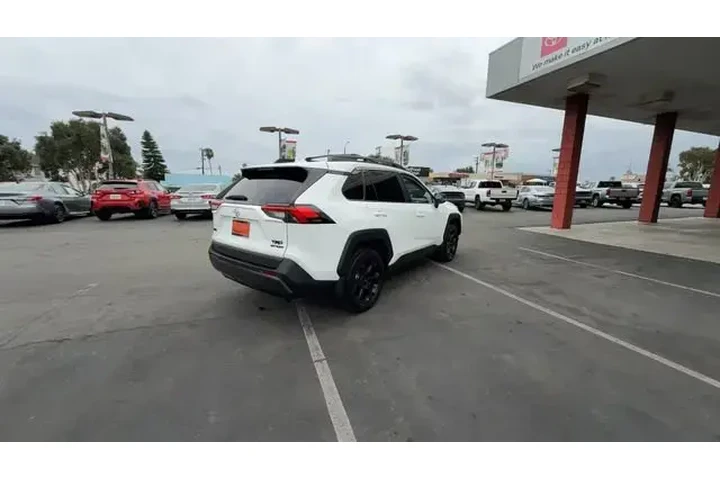 $37395 : Toyota RAV4 2024 AWD TRD Off image 8