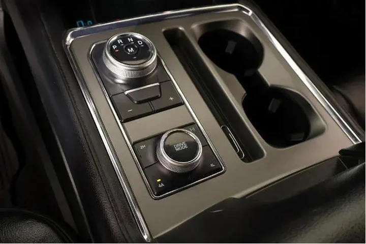 $33844 : Ford Expedition 2020 4x4 XLT image 9