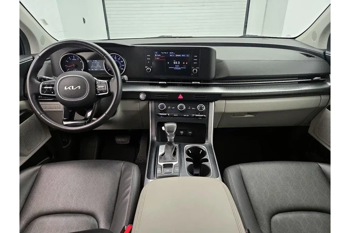 $30998 : Kia Carnival 2024 LX 4dr Min image 9