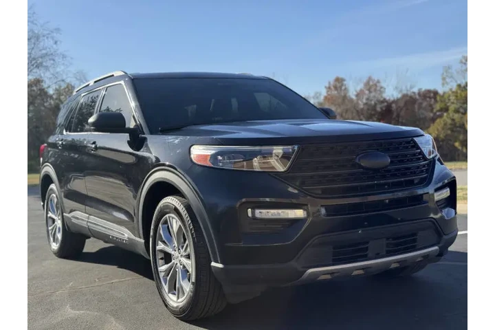 $18999 : 2020 Explorer XLT image 3