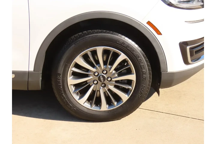 $16999 : Lincoln Nautilus 2020 4dr St image 9