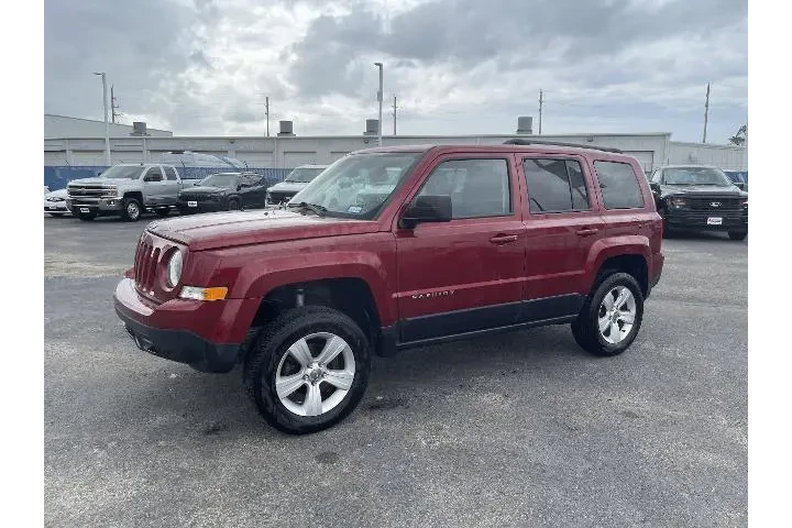 $8981 : Jeep Patriot 2017 4x4 Latitu image 4