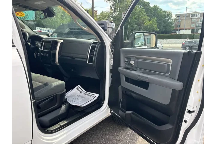$13999 : 2015 RAM 1500 Big Horn image 8