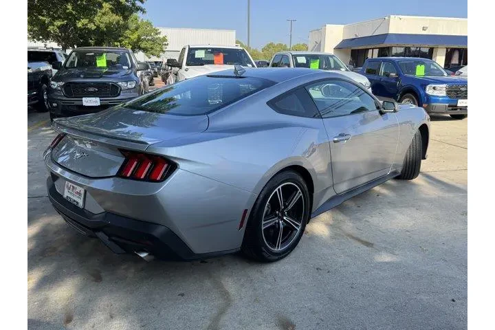 $31969 : Ford Mustang 2024 EcoBoost P image 5